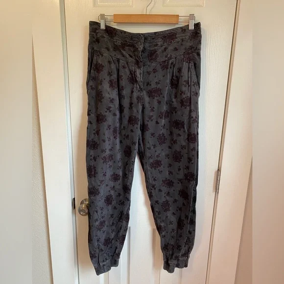Anthropologie Gray and Purple velvet Jogger Pants size medium - Picture 1 of 10